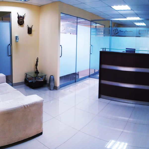 Recepción del Estudio Flores & Asociados