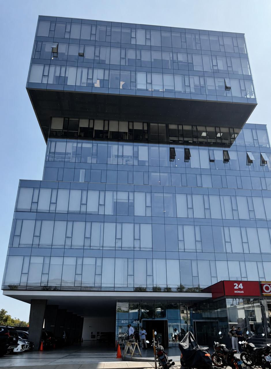 Fachada del Estudio Flores & Asociados Abogados